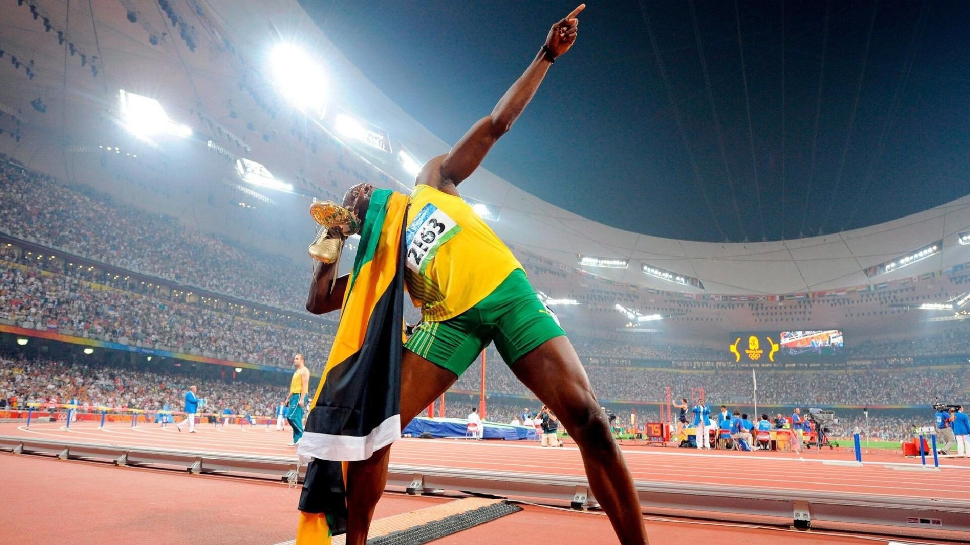 -划水平均周期对比：中国控节奏，美控配速